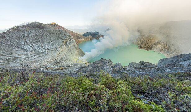 Volcano Kawah Ijen, volcanic craters with crater lake and steaming vents, morning light, Banyuwangi, Sempol, Eastern Java, Indonesia