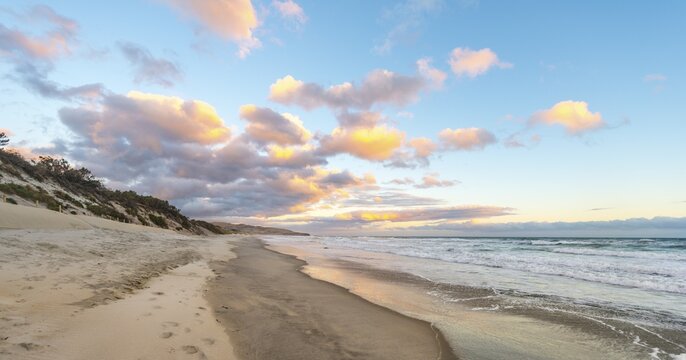 St. Clairs Beach, sunset on the beach, Otago, South Island, New Zealand