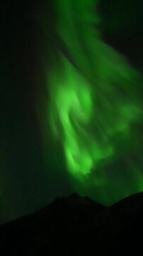 iceland - island - winter - aurora borealis - video 