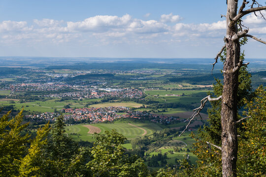Landschaft bei der Stadt Hechingen im Zollernalbkreis