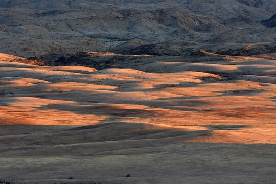 Abendstimmung im Namib-Naukluftpark (Namib-Hochland)