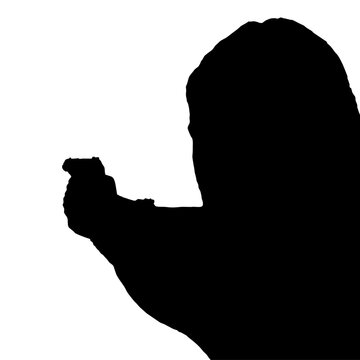 mujer disparando