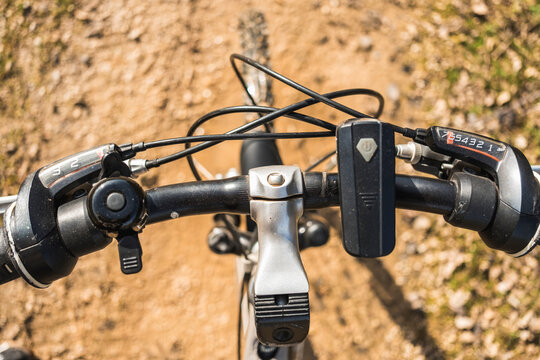 Mountain bike handlebars with gear shifters