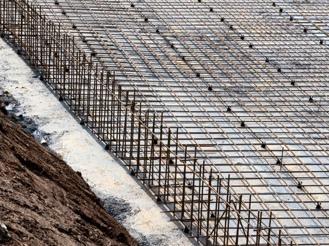 Steel mesh reinforcement for concrete construction project