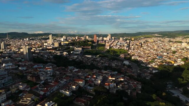 Video de paisagem a&eacute;rea em Varginha, Minas Gerais, Brasil