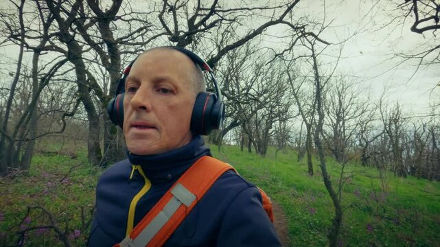 Promoting a proactive approach to aging, longevity, and a vibrant healthy lifestyle through regular outdoor running.