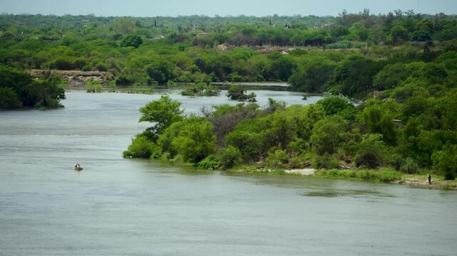 rio en termas de rio hondo