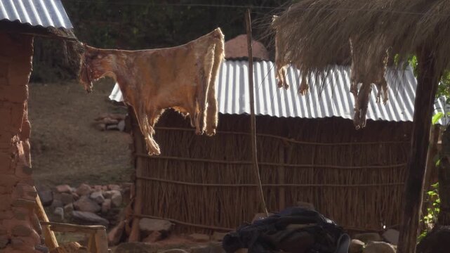 Patio de comunidades originarias en el norte argentino