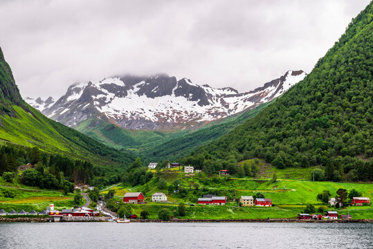 Sailing, Norwegian Sea, Alesund, Hjorundfjord, Finnmark, Norway, Arctic town, Norwegian fjords