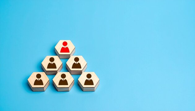 Hexagonal wooden blocks pyramid with leader