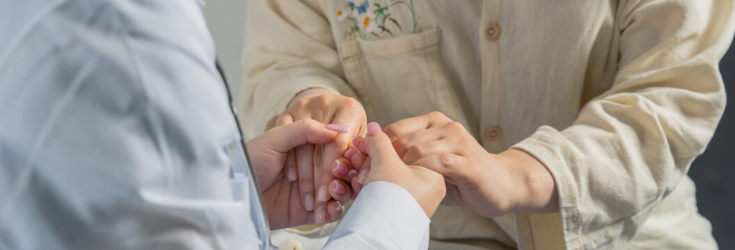  Doctor Showing Empathy to Patient