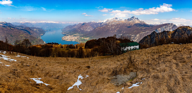 A panorama of Lake Como from Pianezzo and from the Corni di Canzo peaks in winter.