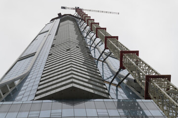 Fototapeta premium extreme oblique angle view of SkyTower at Pinnacle One Yonge, a luxury glass landmark by Hariri Pontarini, Toronto