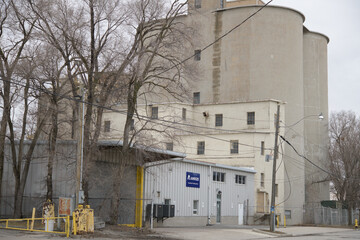 Obraz premium exterior of Amrize Canada Inc, Innovation and Training Centre (formerly Lafarge), 54 Polson St, near Cherry St, Port Lands, Toronto