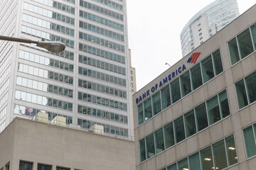 Obraz premium view of Commerce Court West (left) and Bank of America Merrill Lynch Canada Inc (right) at 181 Bay St, Brookfield Place, Toronto