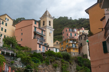 Obraz premium 07.07.25, Italy, Manarola, Colorful Houses on Italian Hillside