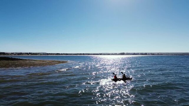aking along the coast of Puerto Madryn, Argentina_02