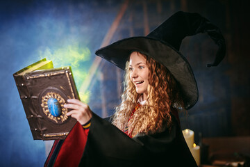 Fototapeta premium Spell Reading Girl