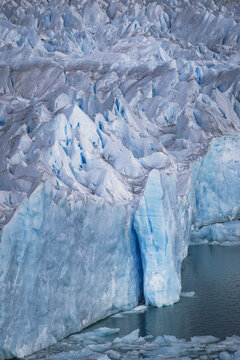 Ice giant meets turquoise water