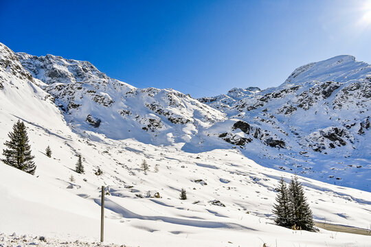 Bivio, Julierpass, Passstrasse, Passh&ouml;he, Engadin, Alpen, Piz Turba, Piz Platta, Winter, Winterwanderweg, Wintersport, Winterlandschaft, Graub&uuml;nden, Schweiz