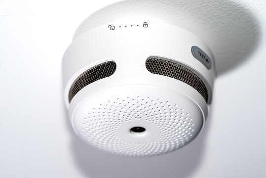 Wireless smoke detector providing home safety and fire protection
