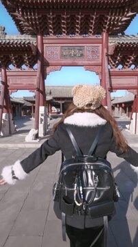 Beautiful women visiting the Weizhou Prefecture in Weixian County, Zhangjiakou, Hebei Province