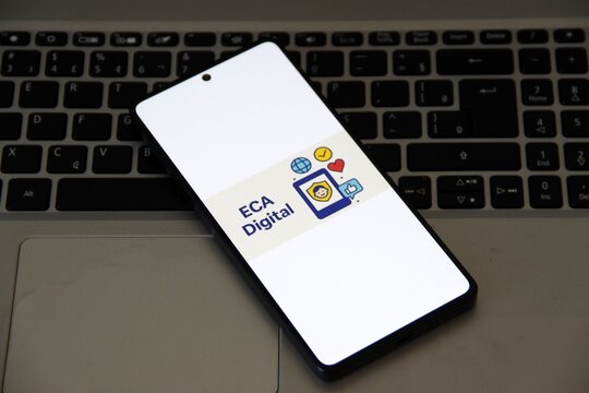ECA Digital - Lei n&ordm; 15.211/2025, em vigor desde mar&ccedil;o de 2026, &eacute; uma atualiza&ccedil;&atilde;o do Estatuto da Crian&ccedil;a e do Adolescente que amplia a prote&ccedil;&atilde;o integral para o ambiente virtual. 