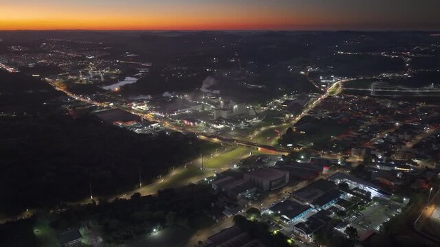 Elevado da av Attilio Fontana, Chapec&oacute;, P&ocirc;r do Sol, EFAPI, BRF. Drone. A&eacute;rea.