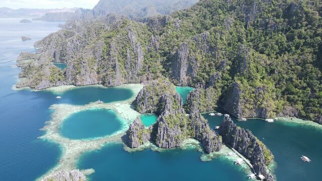Coron Palawan lagoon Philippines 