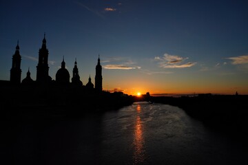 Fototapeta premium El Pilar al atardecer 