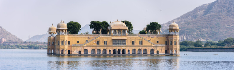 Fototapeta premium Water Palace in the middle of a lake