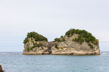 Naklejka premium 和歌山県白浜町のシンボル 円月島