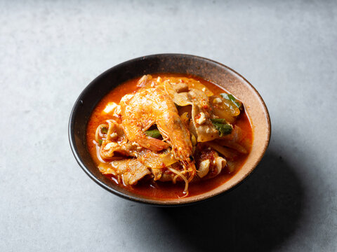 Spicy Seafood Noodle Soup, jjamppong