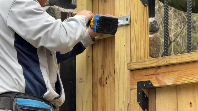 Attaching hinges to a gate
