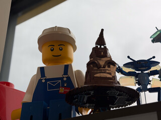 Obraz premium Lego builder minifigure with spaceship and robot