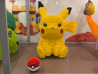Obraz premium Brick-built pikachu with pokeball