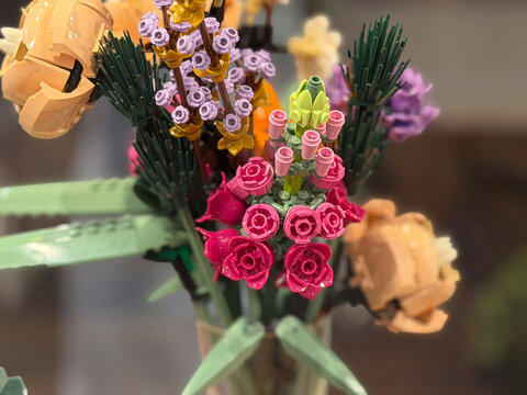 Lego floral bouquet with pink roses