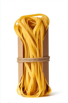 Vertical pasta bundle in kraft paper packaging