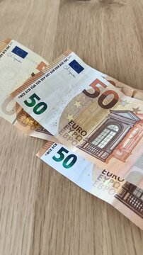 Lluvia de billetes de euro