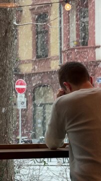 Snowy Afternoon in Frankfurt's Altstadt: A Quiet Moment Amidst Historic Architecture
