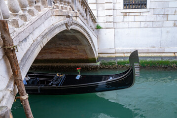 gondola in venice italy © Yuliya Ihnatkovich