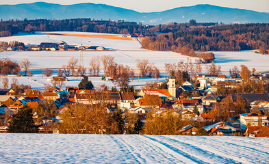 Obraz premium Winter landscape on a sunny day near Eichendorf, Vils, Dingolfing, Landau, Bavaria, Germany