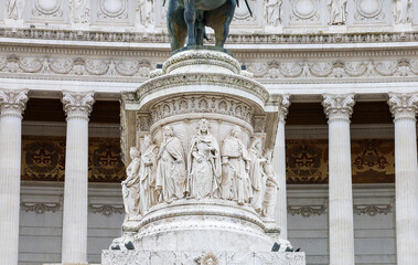 Obraz premium Representation of the cities of Italy, pedestal of the statue of Vittorio-Emmanuele II on the Vittoriano, in Rome: Milano (center), Genoa (left) and Bologna (right).