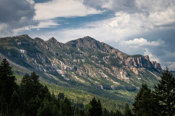 Fototapeta premium The ancient Absaroka range, Wyoming, USA