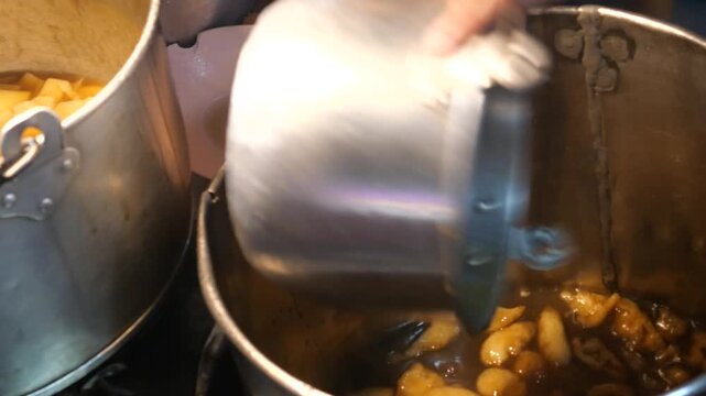 Braised Fish Maw in Red Gravy