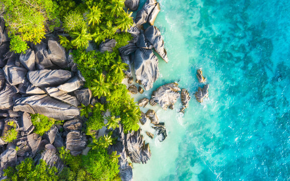 Anse Source D'Argent - the most beautiful beach of Seychelles. La Digue Island, Seychelles