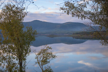 Reservoir reflections at Gabriel y Galan © MiguelA