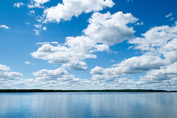 jezioro i niebo © marsad