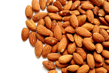Fototapeta premium Almond nuts isolated on white background