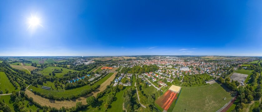 Luftbild der Kreisstadt Ehingen an der Donau in Baden-W&uuml;rttemberg